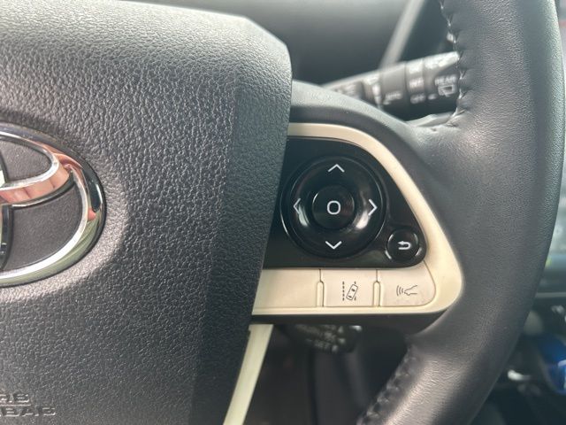 Vehicle image 20 of 38