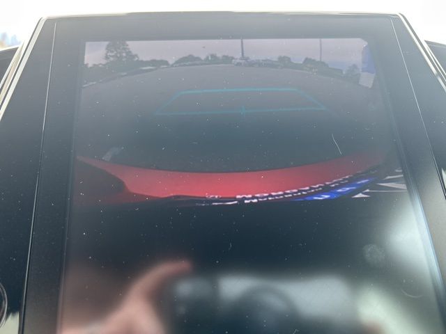 Vehicle image 27 of 38
