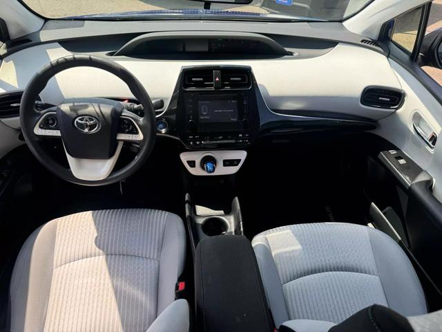 Vehicle image 26 of 28