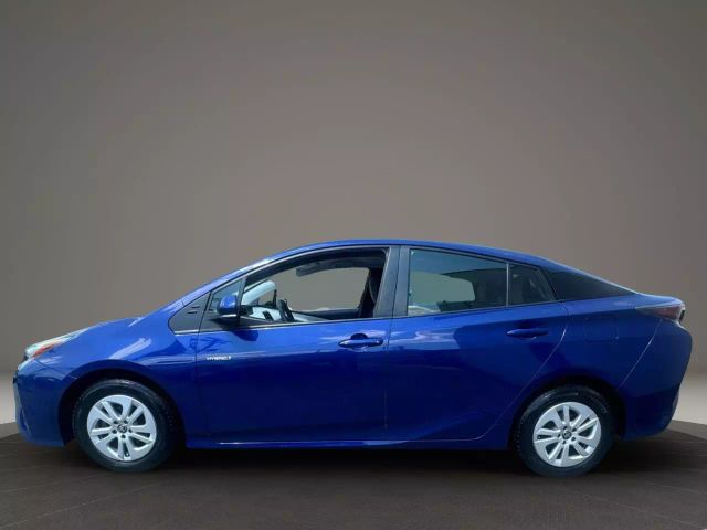 Vehicle image 8 of 28