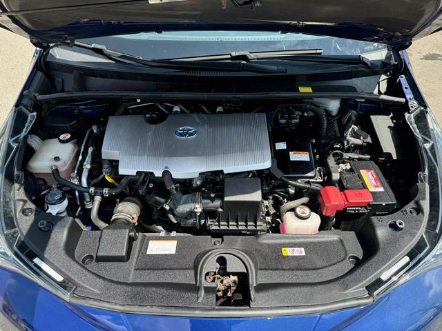 Vehicle image 21 of 28