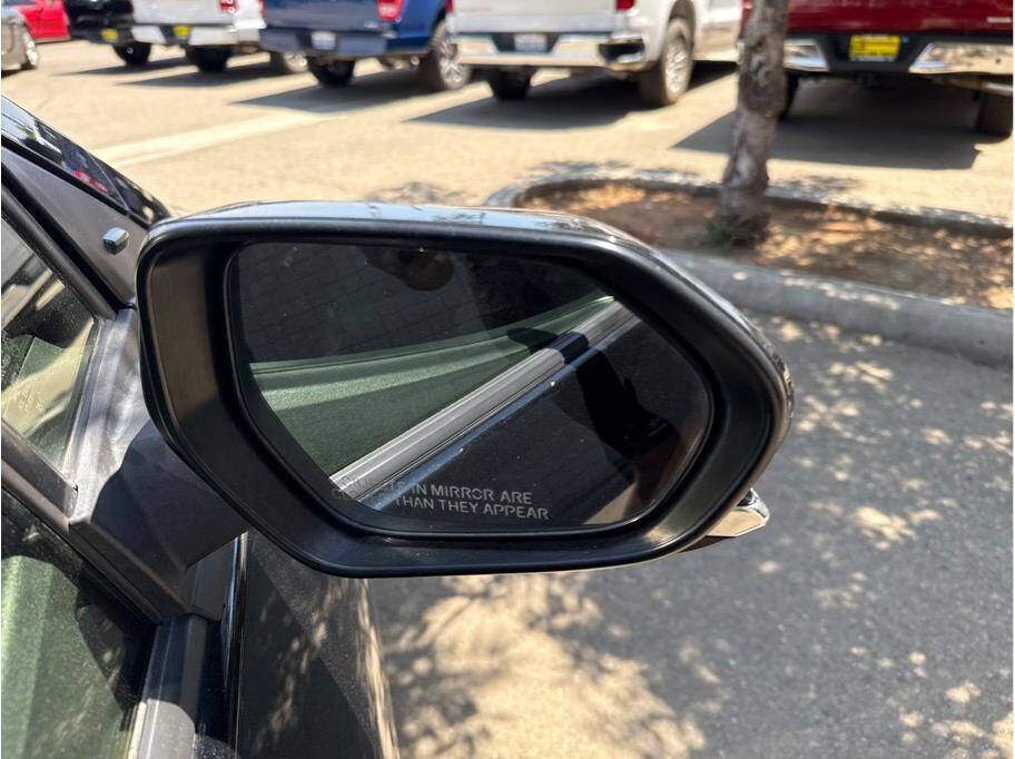 Vehicle image 6 of 20