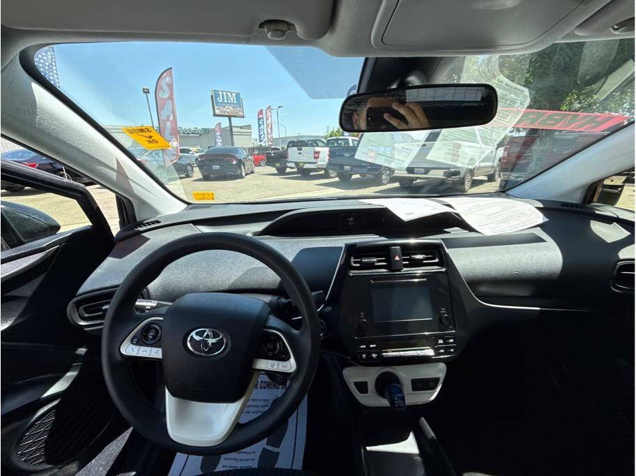 Vehicle image 15 of 20