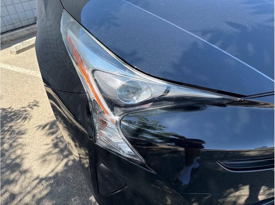 Vehicle image 4 of 20