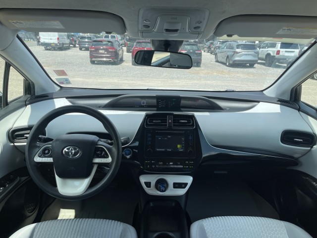 Vehicle image 10 of 14