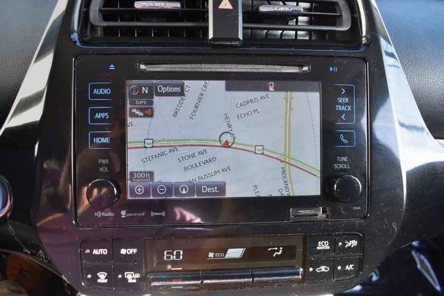 Vehicle image 26 of 36