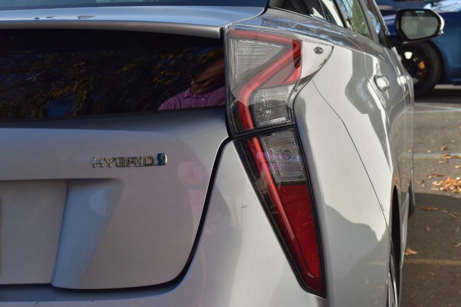 Vehicle image 11 of 36