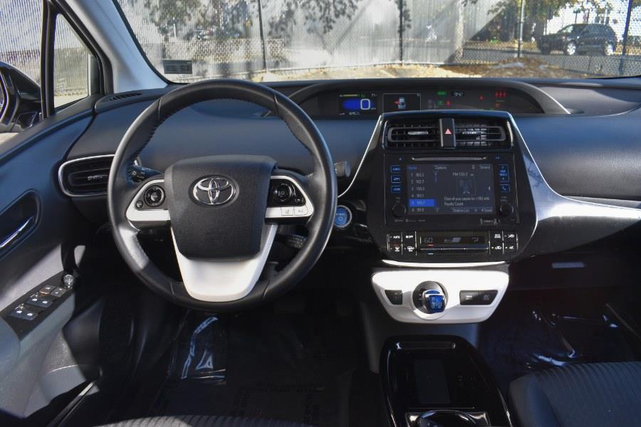 Vehicle image 18 of 36