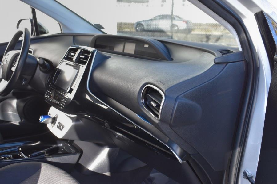 Vehicle image 28 of 36