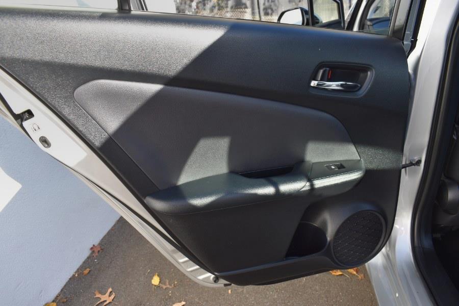 Vehicle image 34 of 36