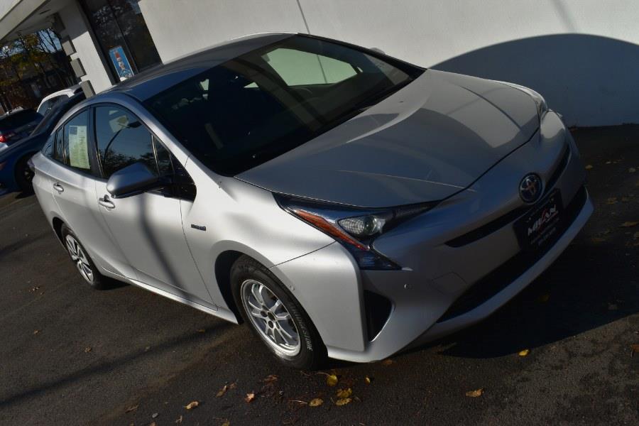 Vehicle image 4 of 36