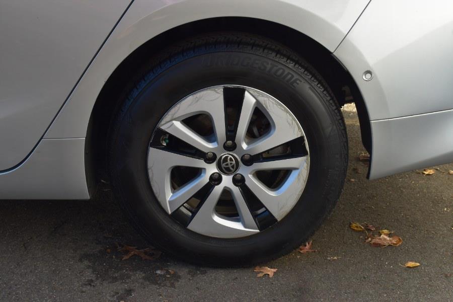Vehicle image 13 of 36