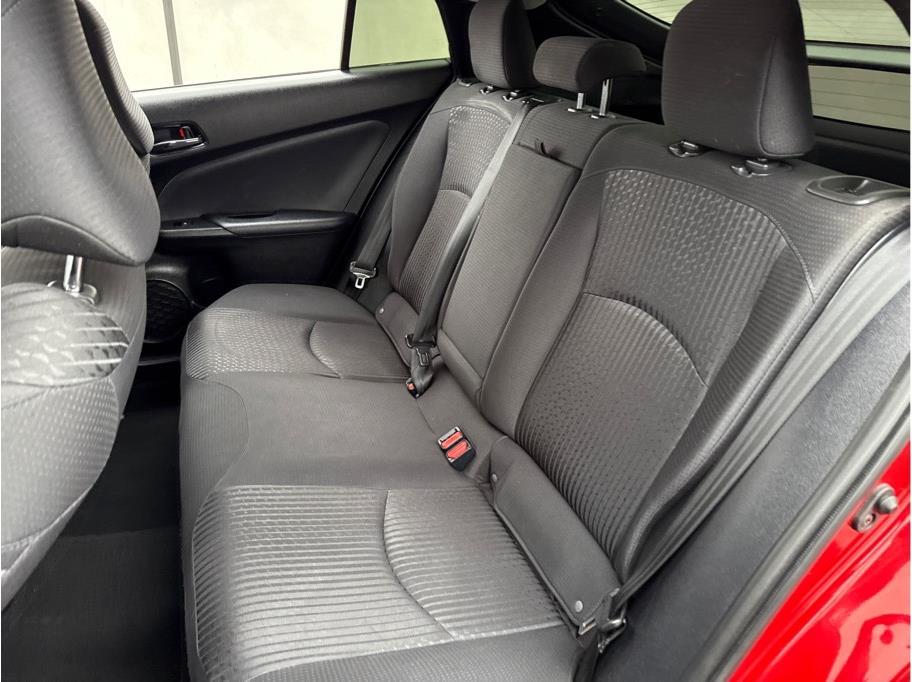 Vehicle image 14 of 28