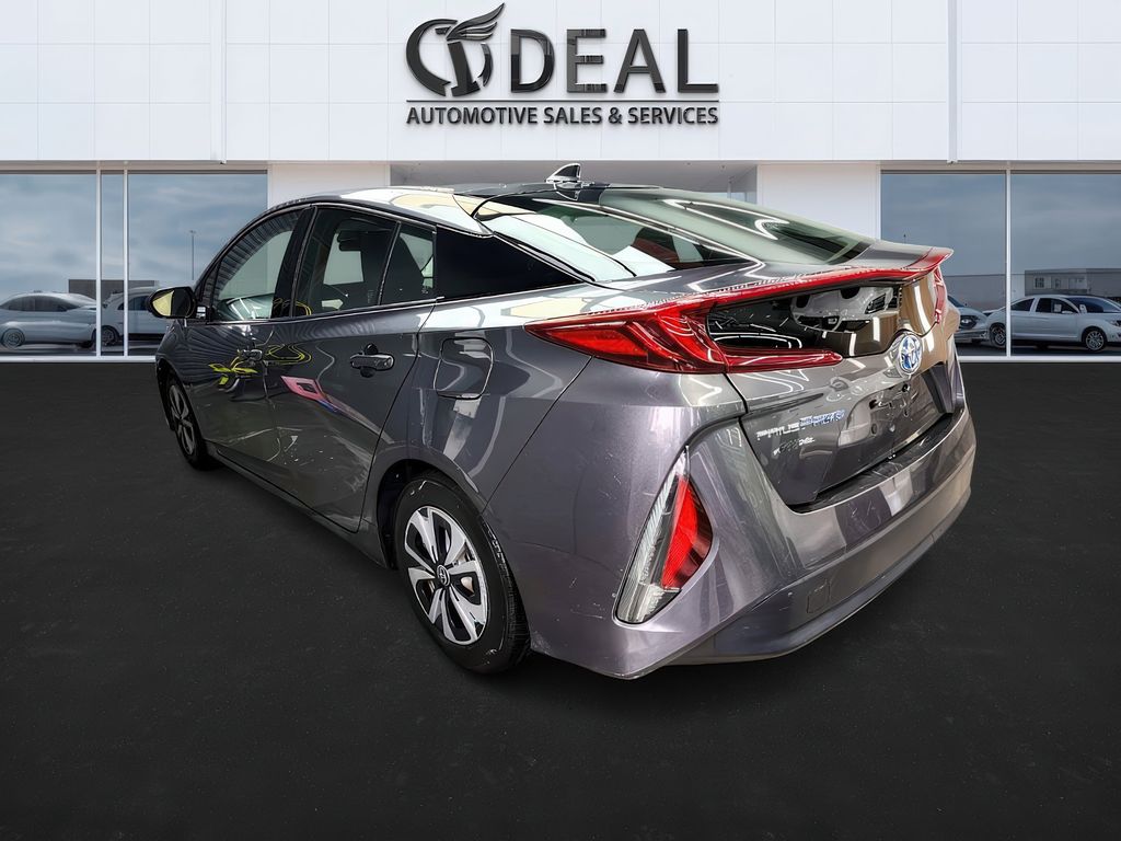 Vehicle image 5 of 16