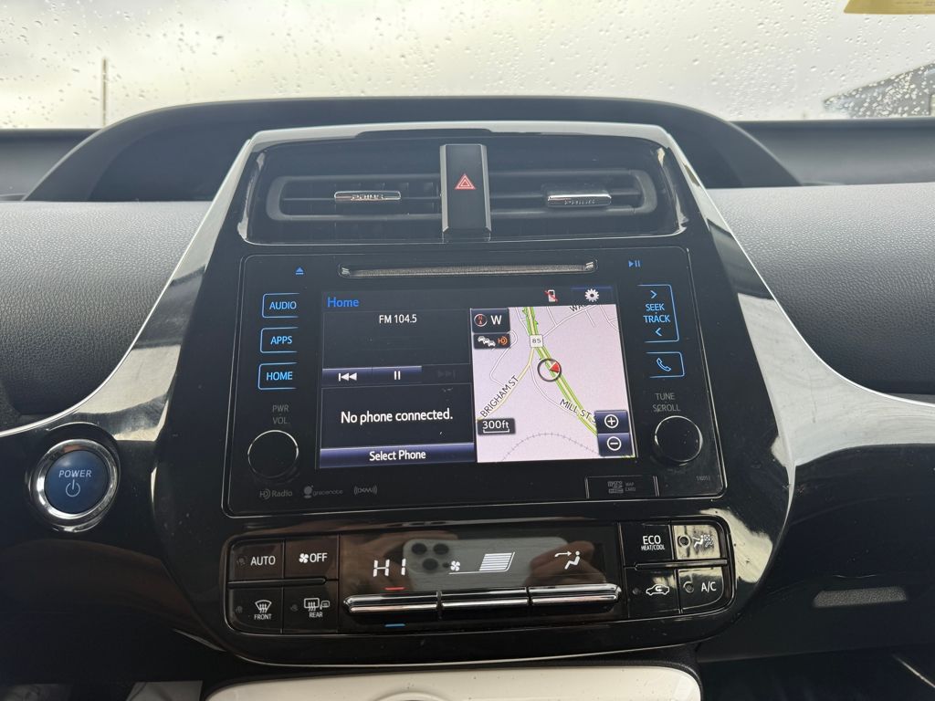 2018 Toyota Prius Prime Plus Image 21 of 31