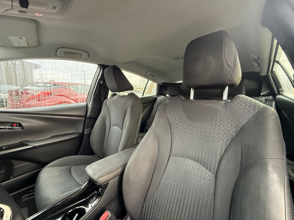 2018 Toyota Prius Prime Plus Image 13 of 31