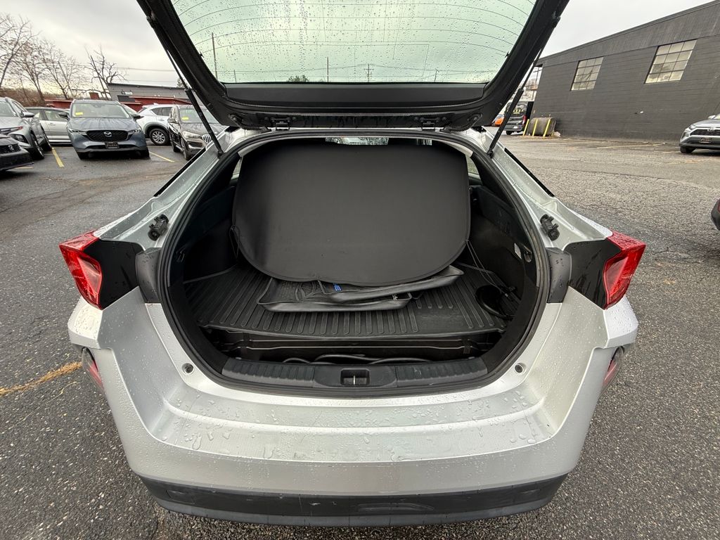 2018 Toyota Prius Prime Plus Image 11 of 31