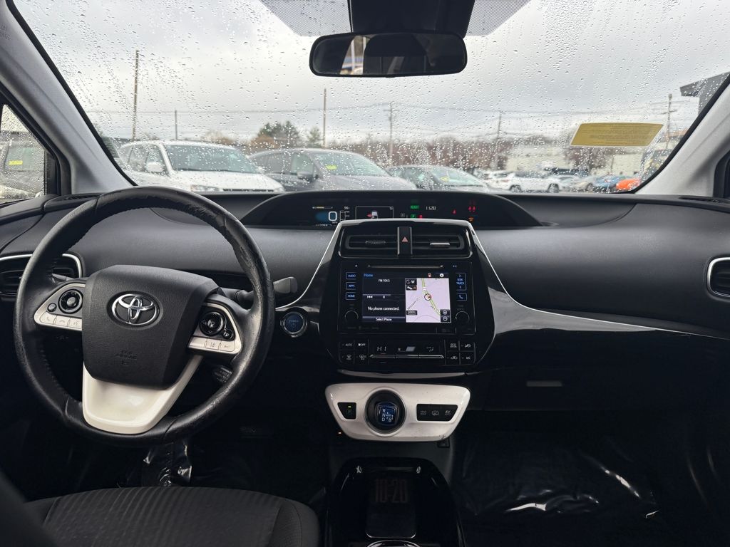 2018 Toyota Prius Prime Plus Image 17 of 31