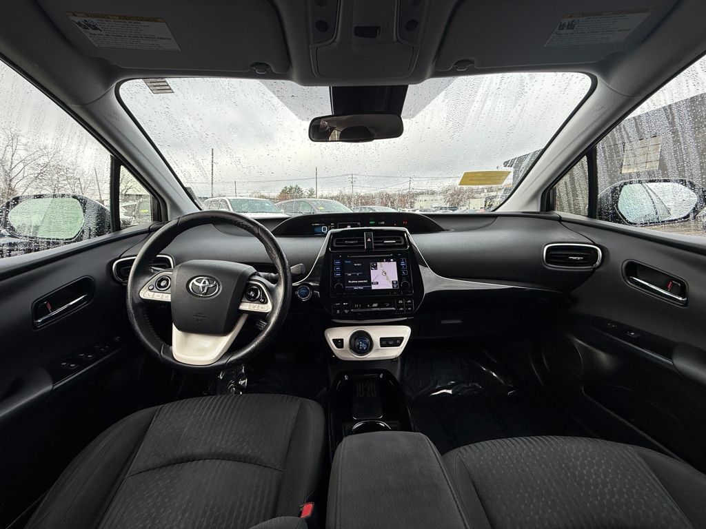 2018 Toyota Prius Prime Plus Image 18 of 31