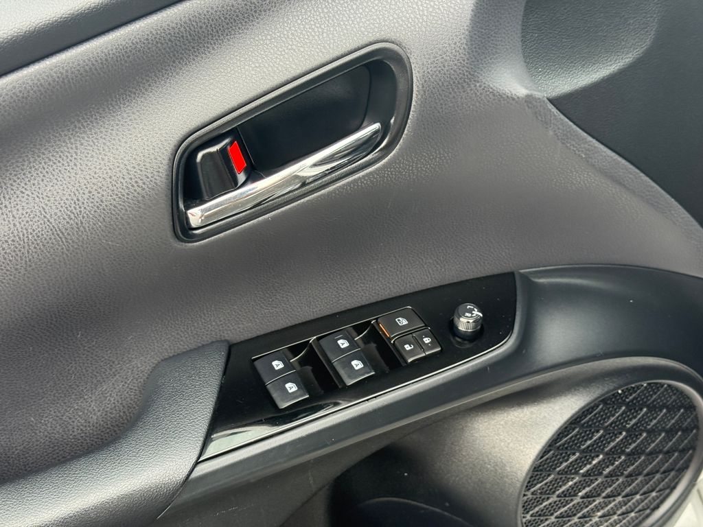 2018 Toyota Prius Prime Plus Image 29 of 31