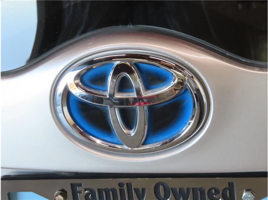 Vehicle image 26 of 31