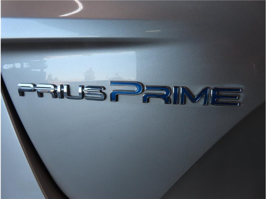 Vehicle image 28 of 31