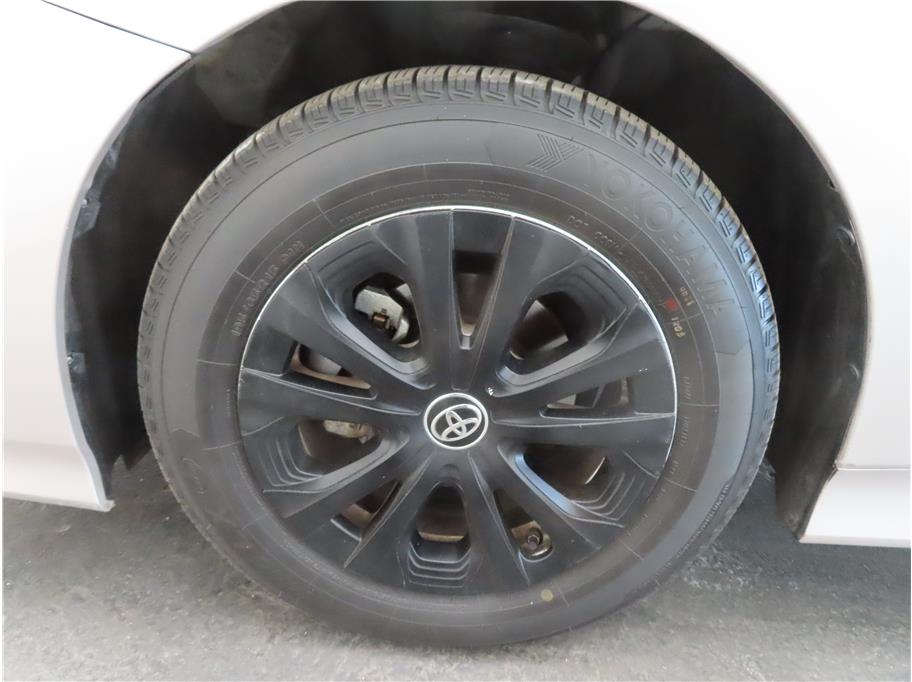 Vehicle image 29 of 31