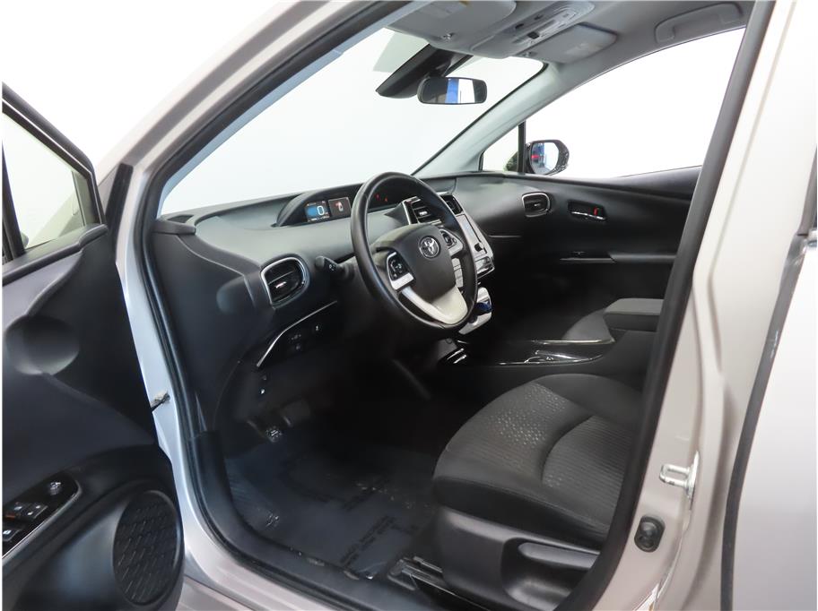 Vehicle image 7 of 31