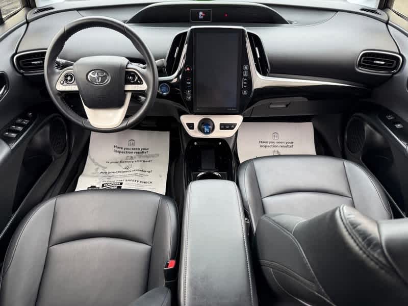 Vehicle image 11 of 24