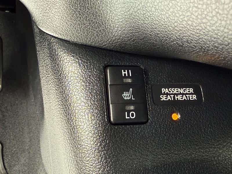Vehicle image 16 of 24