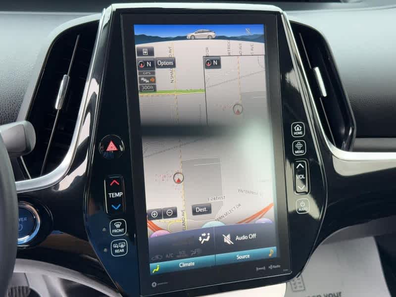 Vehicle image 17 of 24