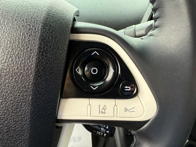 Vehicle image 14 of 24