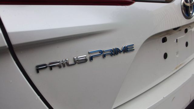 Vehicle image 9 of 59