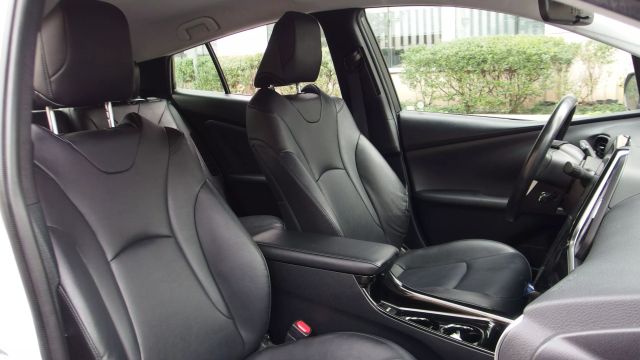 Vehicle image 42 of 59