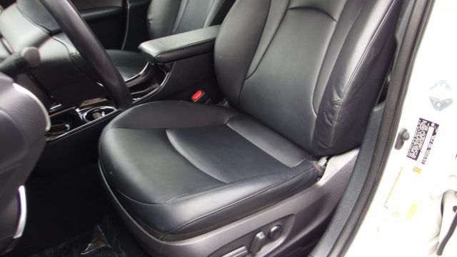 Vehicle image 19 of 59