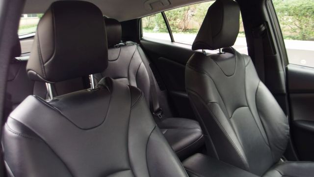Vehicle image 41 of 59
