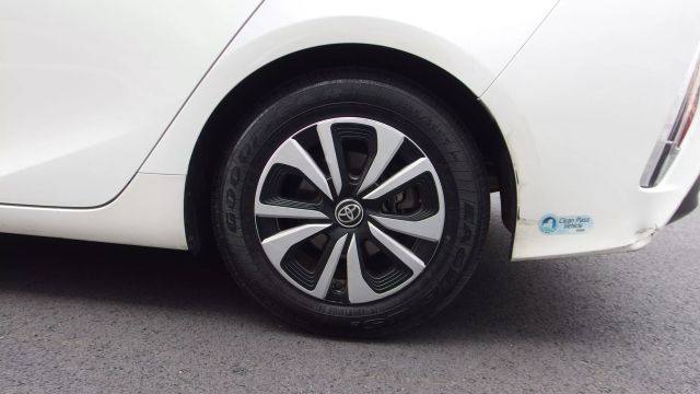 Vehicle image 11 of 59