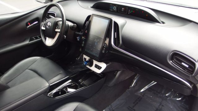 Vehicle image 38 of 59