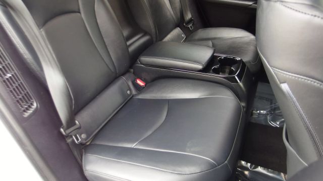 Vehicle image 37 of 59