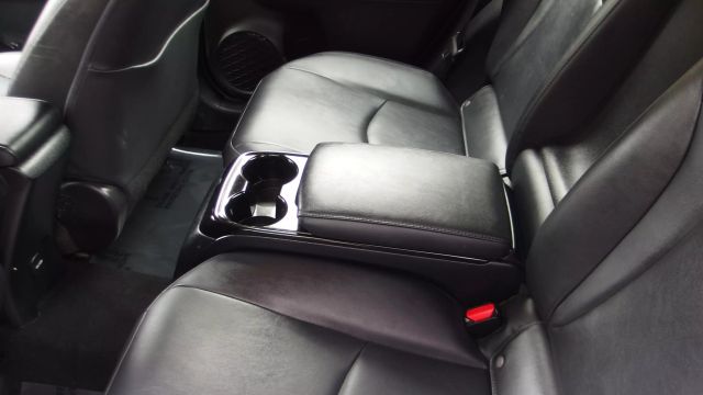 Vehicle image 22 of 59