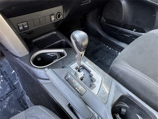 Vehicle image 22 of 32