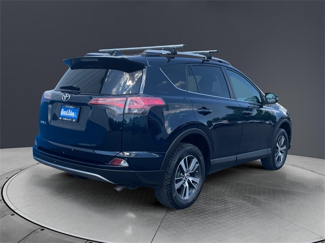 Vehicle image 5 of 16