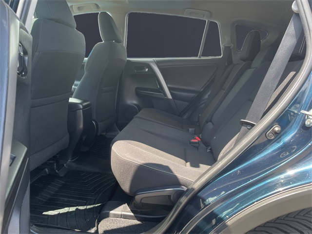 Vehicle image 12 of 16