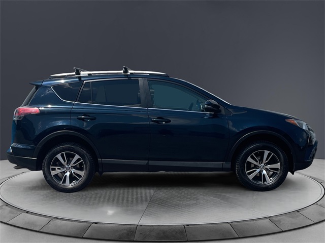 Vehicle image 4 of 16