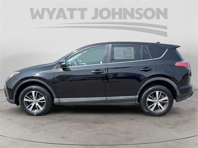 Vehicle image 8 of 27