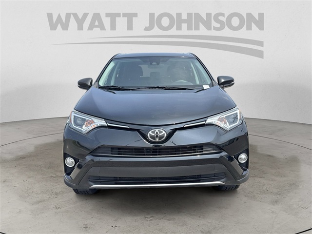 Vehicle image 2 of 27