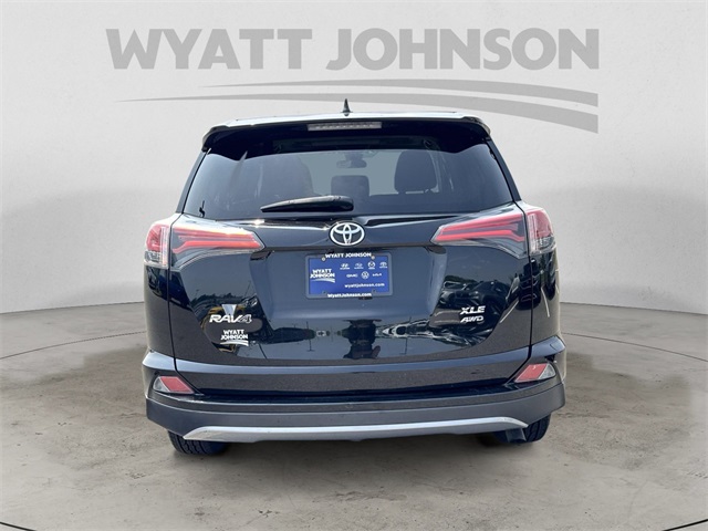 Vehicle image 6 of 27