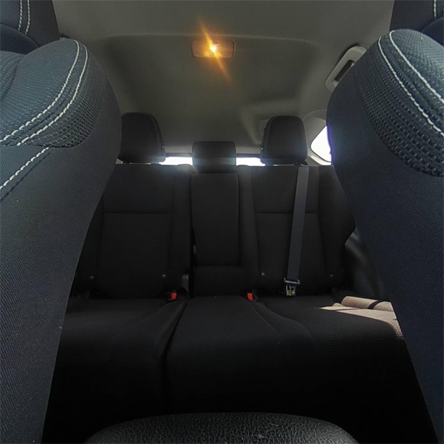 Vehicle image 16 of 27