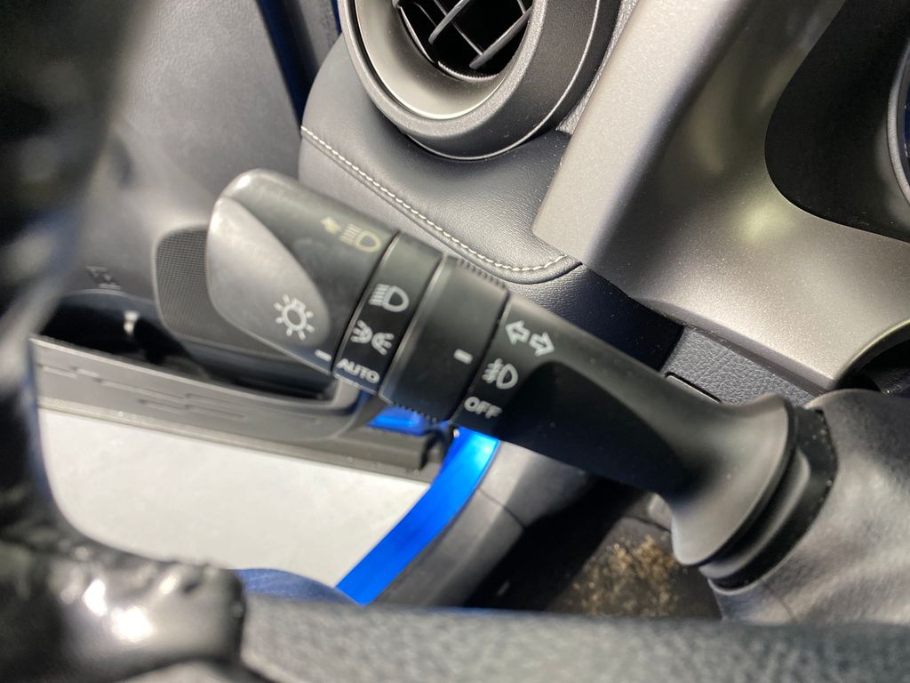 Vehicle image 17 of 29