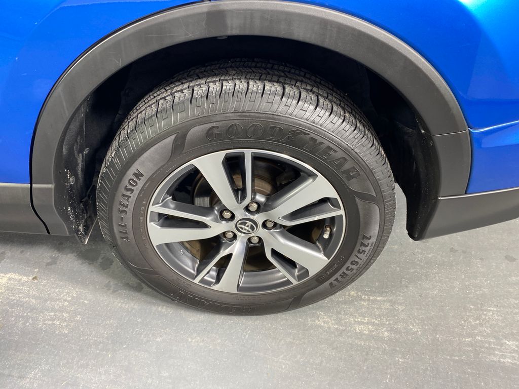 Vehicle image 29 of 29